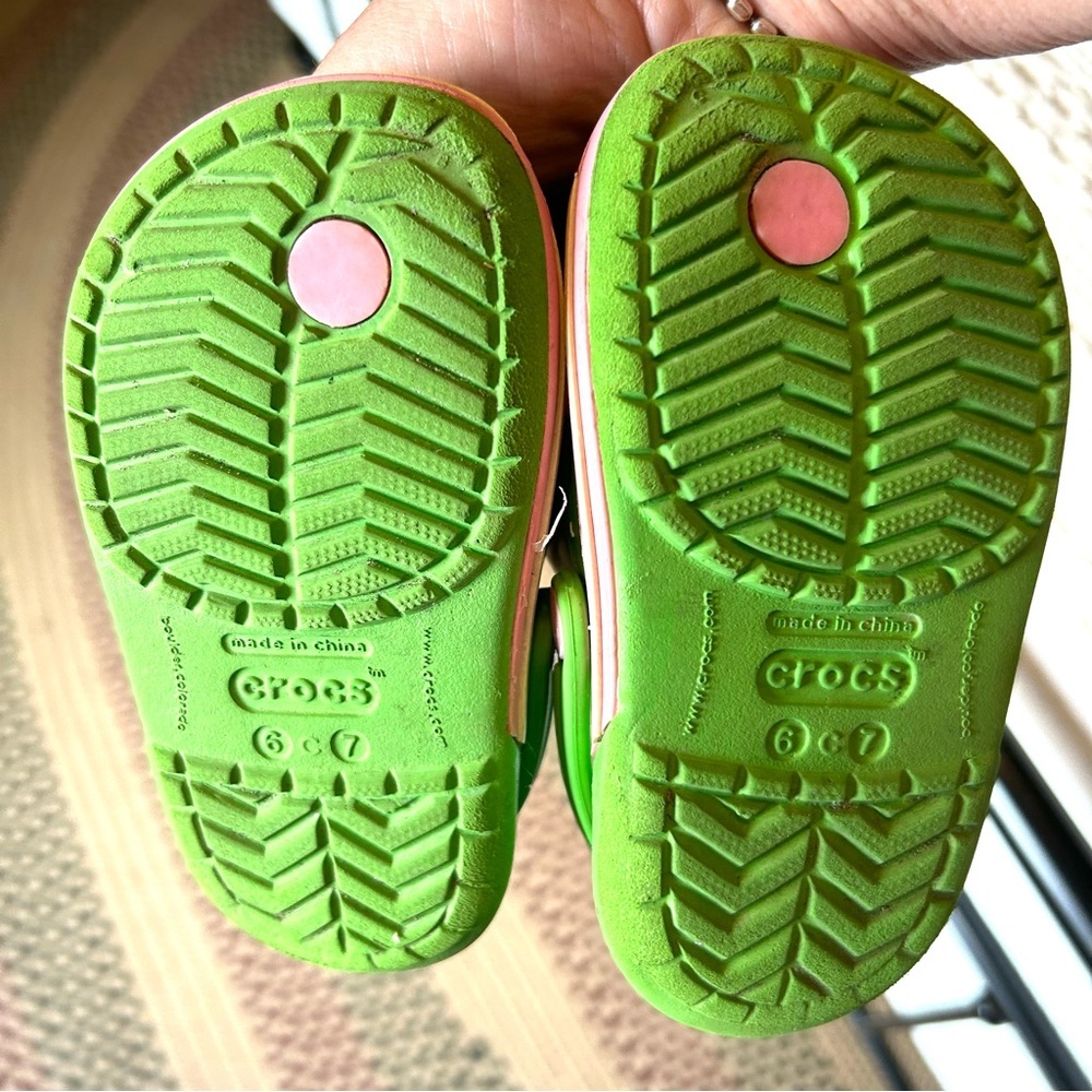 CROCS Maryjane Thong Child’s Sandals. Size 6/7. - Picture 4 of 8